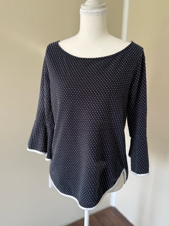 Green Envelope Tops - Green Envelope Navy and White Polka Dot Top w 3/4 Bell Sleeves Size M